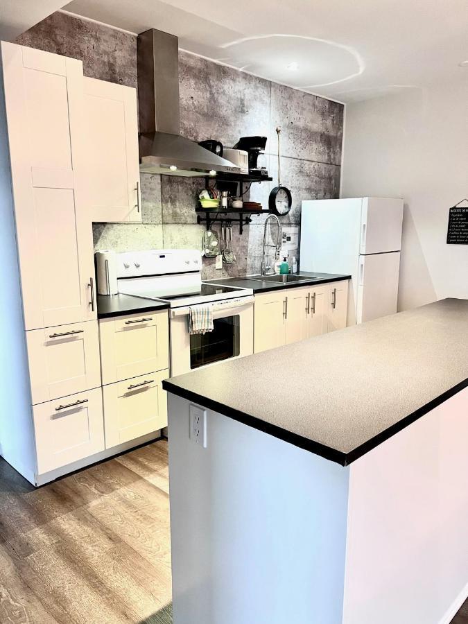 Sutton - Condo Au Coeur Du Village Екстериор снимка