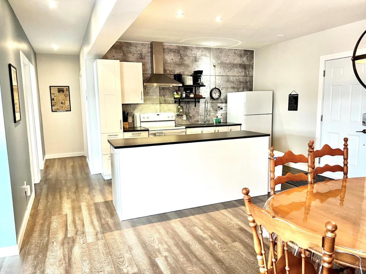 Sutton - Condo Au Coeur Du Village Екстериор снимка
